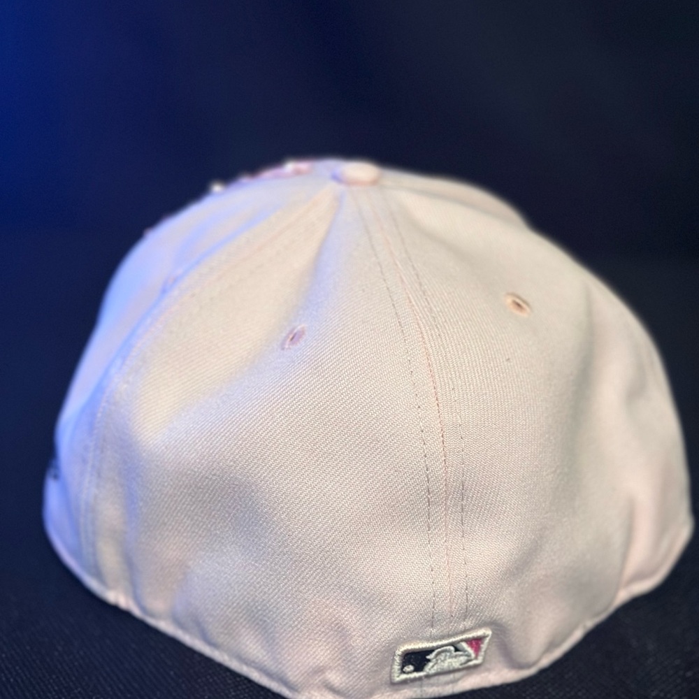 Fitted cap - Picture 7 of 7